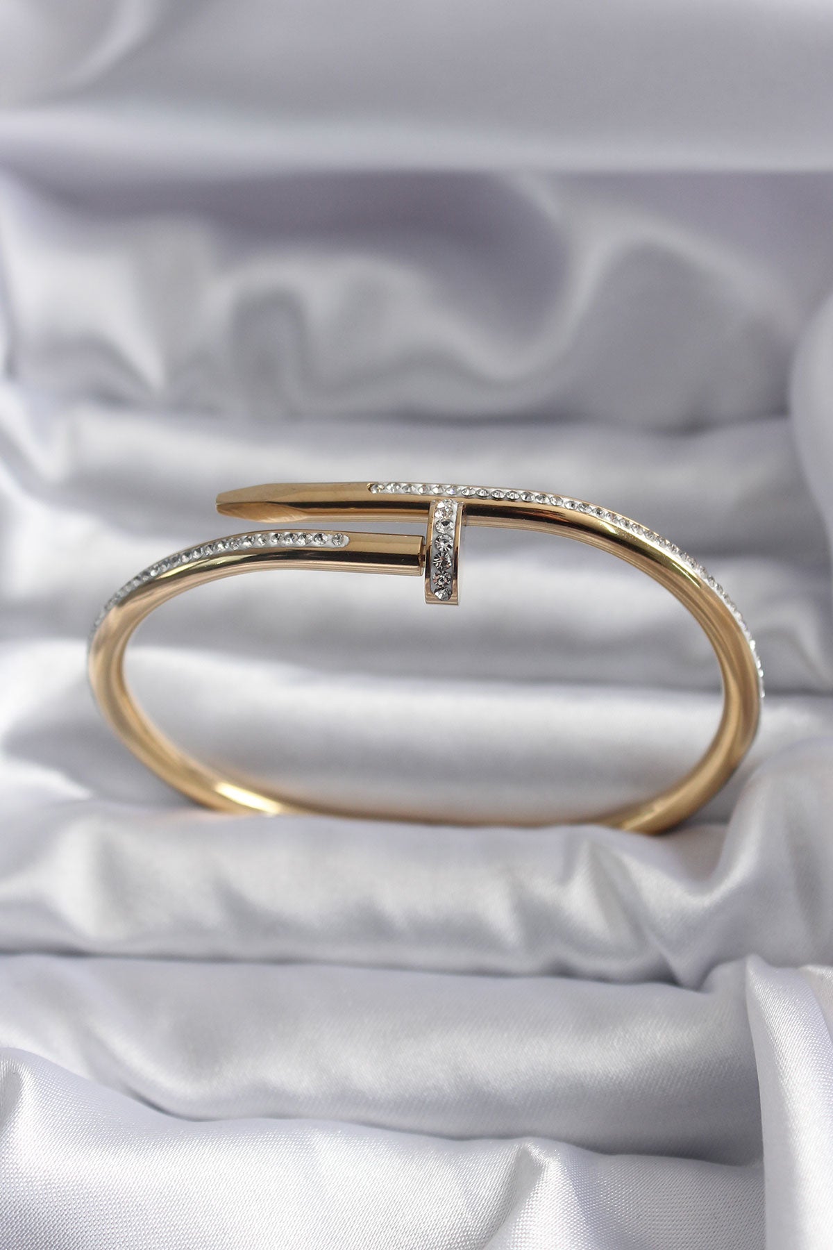 ZEVRA Çivi Zirkon Bileklik – Gold
