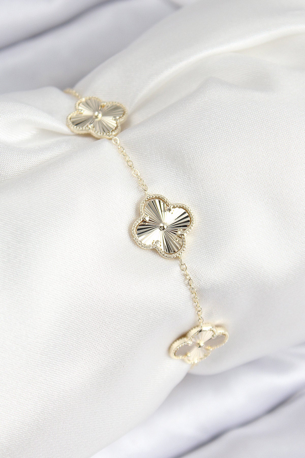 ZEVRA VIP Yonca Bileklik – Gold