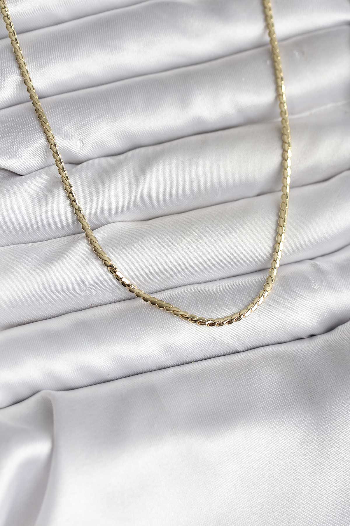 14K Gold Renk Kaplama Ezme Zincir Model Kadın Kolye