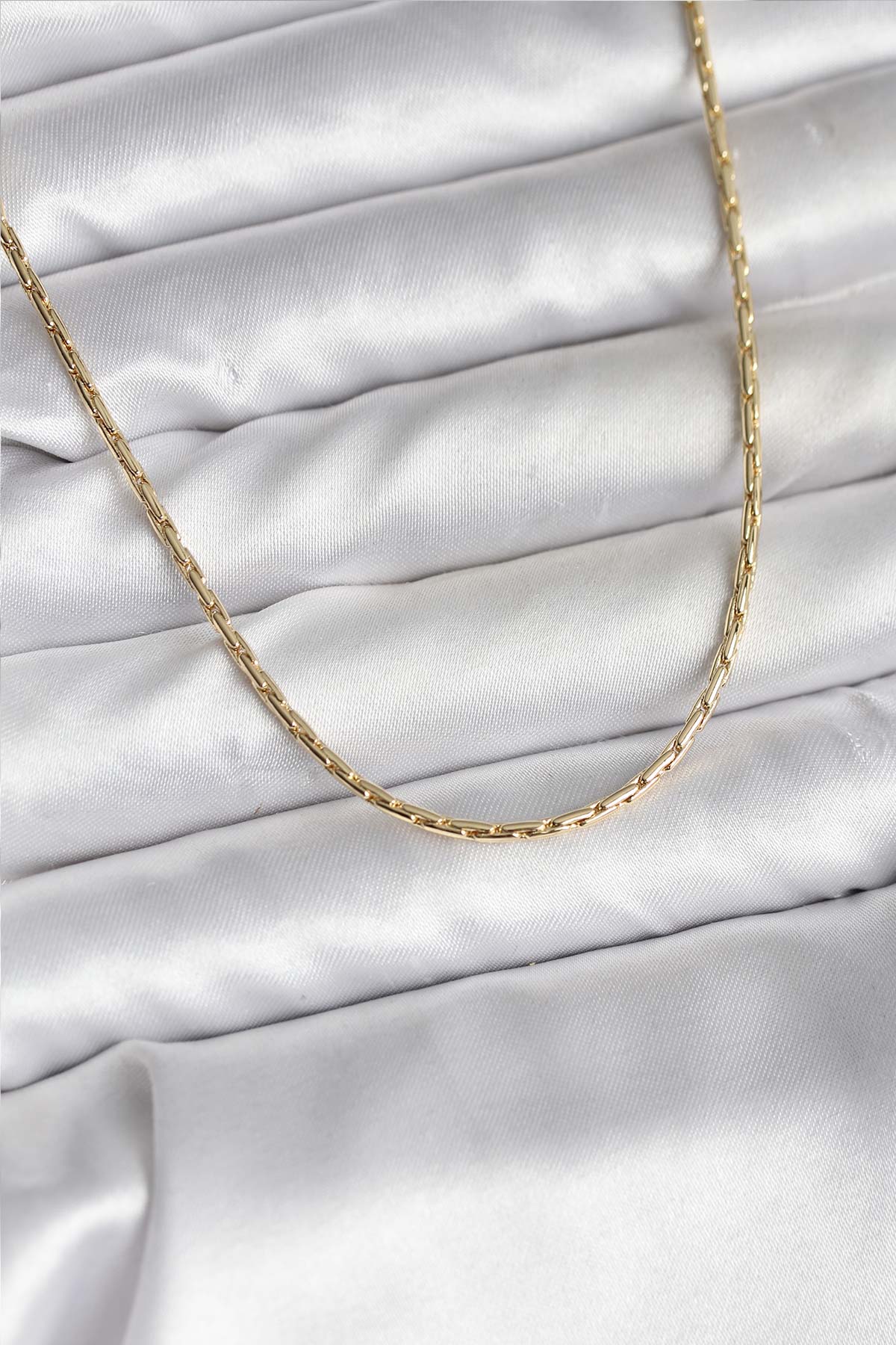 14K Gold Renk Kaplama İnce Zincir Model Kadın Kolye