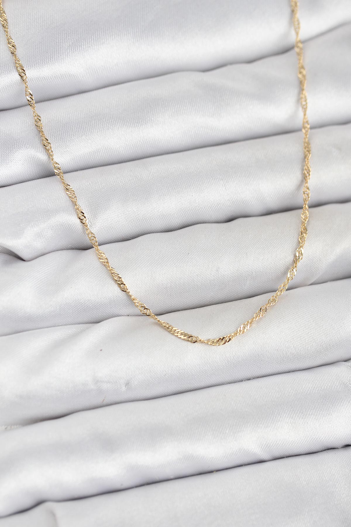 14K Gold Renk Pirinç Ezme Burgu Model Kadın Kolye