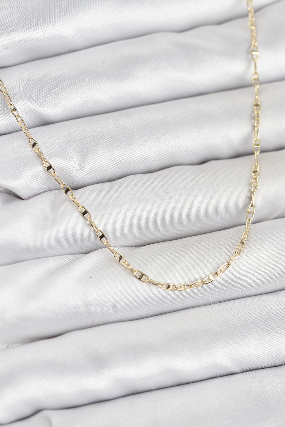 14K Gold Renk Pirinç Gemi Zinciri Model Kadın Kolye