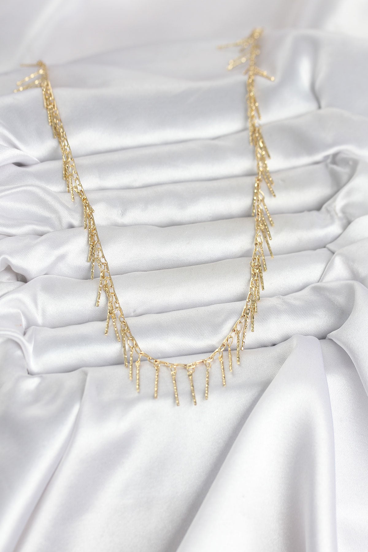 ZEVRA Saçaklı Kolye – Gold