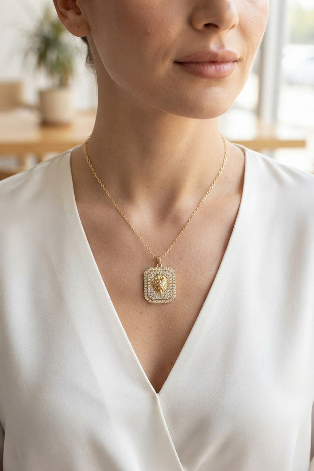 ZEVRA Aslan Madalyon Kolye – Gold