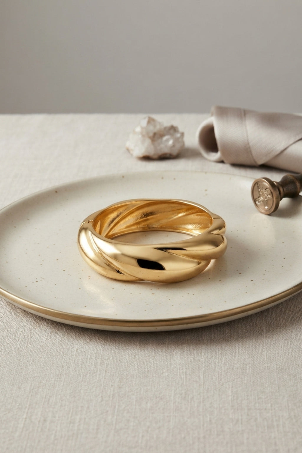 ZEVRA Sarmal Kelepçe Bilezik – Gold