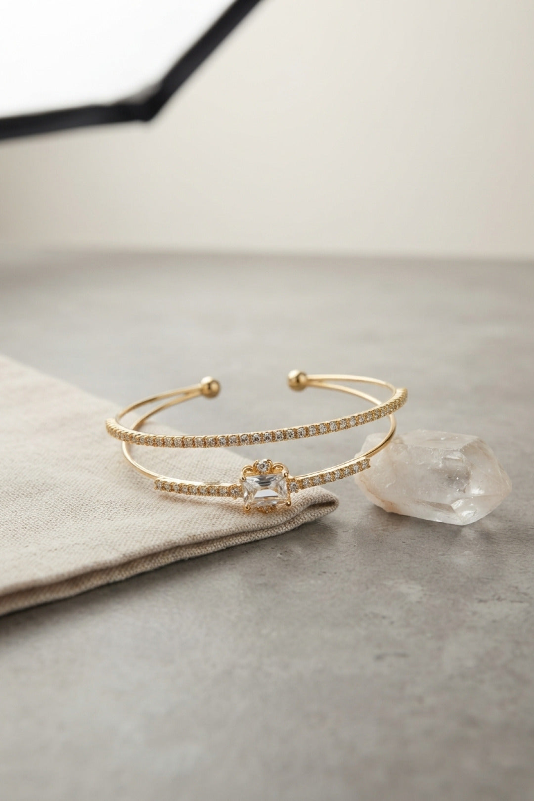 ZEVRA Kare Zirkon Bileklik – Gold