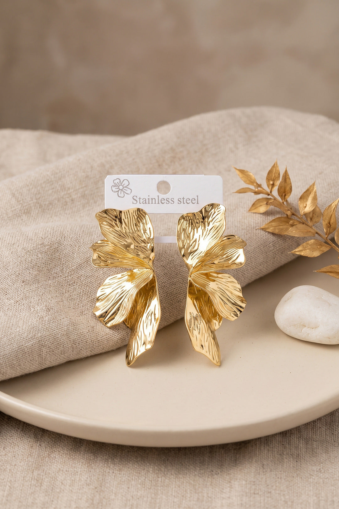 ZEVRA Lotus Yaprak Küpe – Gold